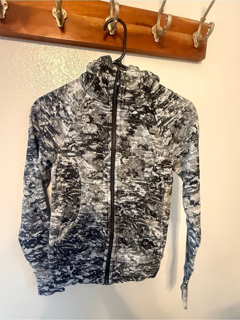 Lululemon Gray & Black Patterned Zip-Up Hoodie